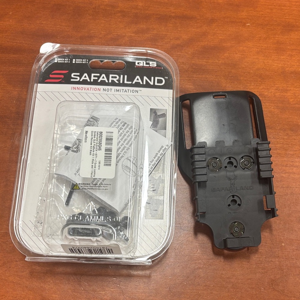 Safariland QLS Black Holster Attachment - 2” belt attachment only